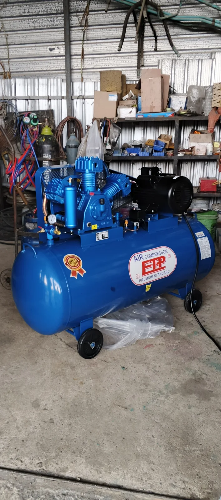 ภาพส่งมอบ ปั๊มลมสายพาน ETP ขนาด 380 ลิตร มอเตอร์ 7.5HP รุ่น HTA-80 (16Bar) (ระบบไฟ 220V) จังหวัดกรุงเทพมหานคร รูปที่ 1