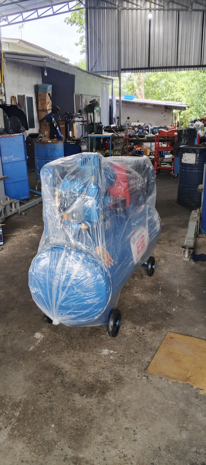 ภาพส่งมอบ ปั๊มลมสายพาน ETP ขนาด 380 ลิตร มอเตอร์ 7.5HP รุ่น HTA-80 (16Bar) (ระบบไฟ 220V) จังหวัดปทุมธานี รูปที่ 2